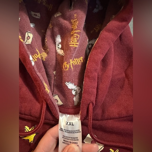 Harry Potter Maroon Hoodie with Owl Design - Picture 3 of 3